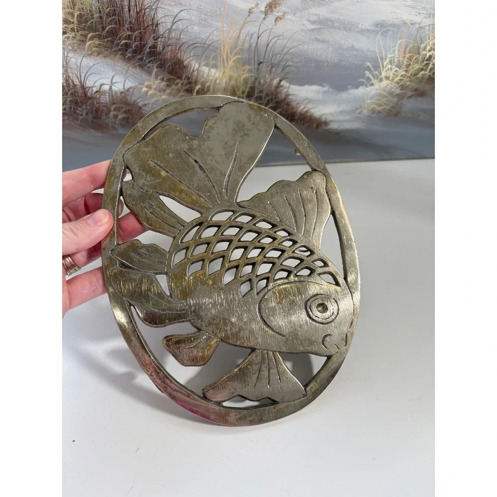 Vintage Brass Fish Trivet Oval Goldfish Koi Wall Hanging Decor Hot Pad 8 Inch